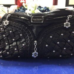 Black Purse Soft Leather Gently Used In Good Condition