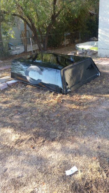 Camper shell snug top to a nissan hardbody, was on a 93