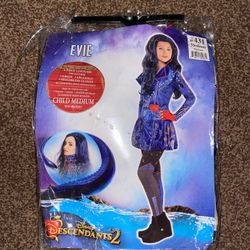 Descendants 2 EVIE