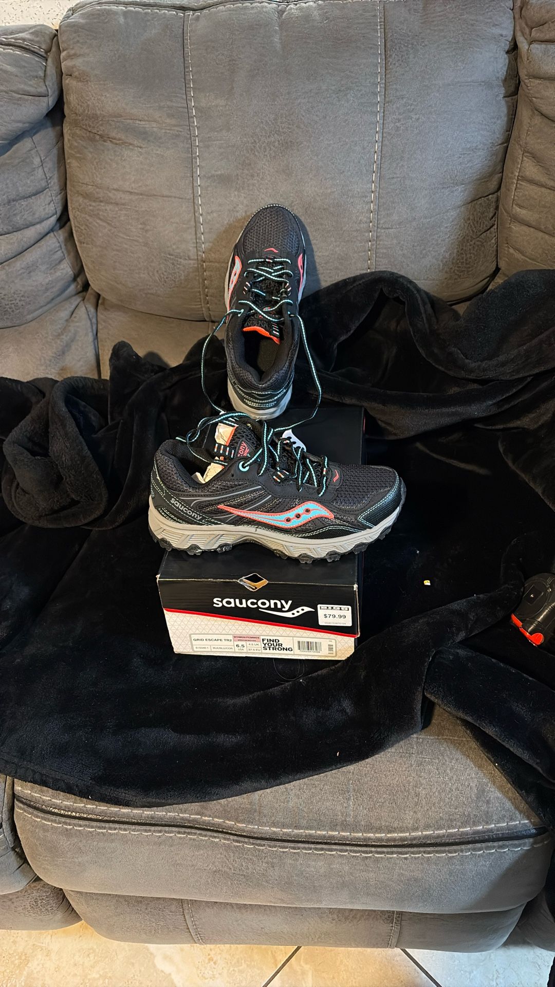 SAUCONY Size 6.5 Sneakers 