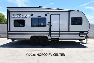 2020 Pacific Coachworks Sea Breeze Hauler 19FSB