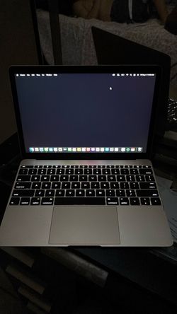Apple MacBook Laptop
