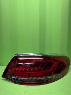 2020 2021 2022 2023 MERCEDES-BENZ COUPE GLC300 GLC43 GLC63 Right Passenger Side Quarter Panel / Outer Tail Light OEM A2539061102