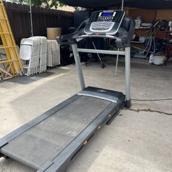 Nordictrack C800 2.75 Chp Motor Treadmill 