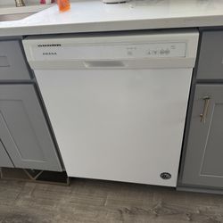 Amana dishwasher 