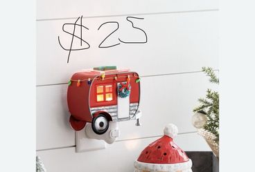 Christmas Camper Wall Warmer