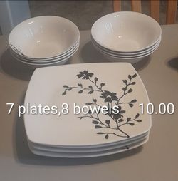 Coventry Mon Cheri Square Playes w/Bowls
