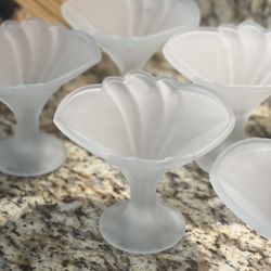8 Prestine Vintage ITALY Frosted Tulip Sorbet Dishes