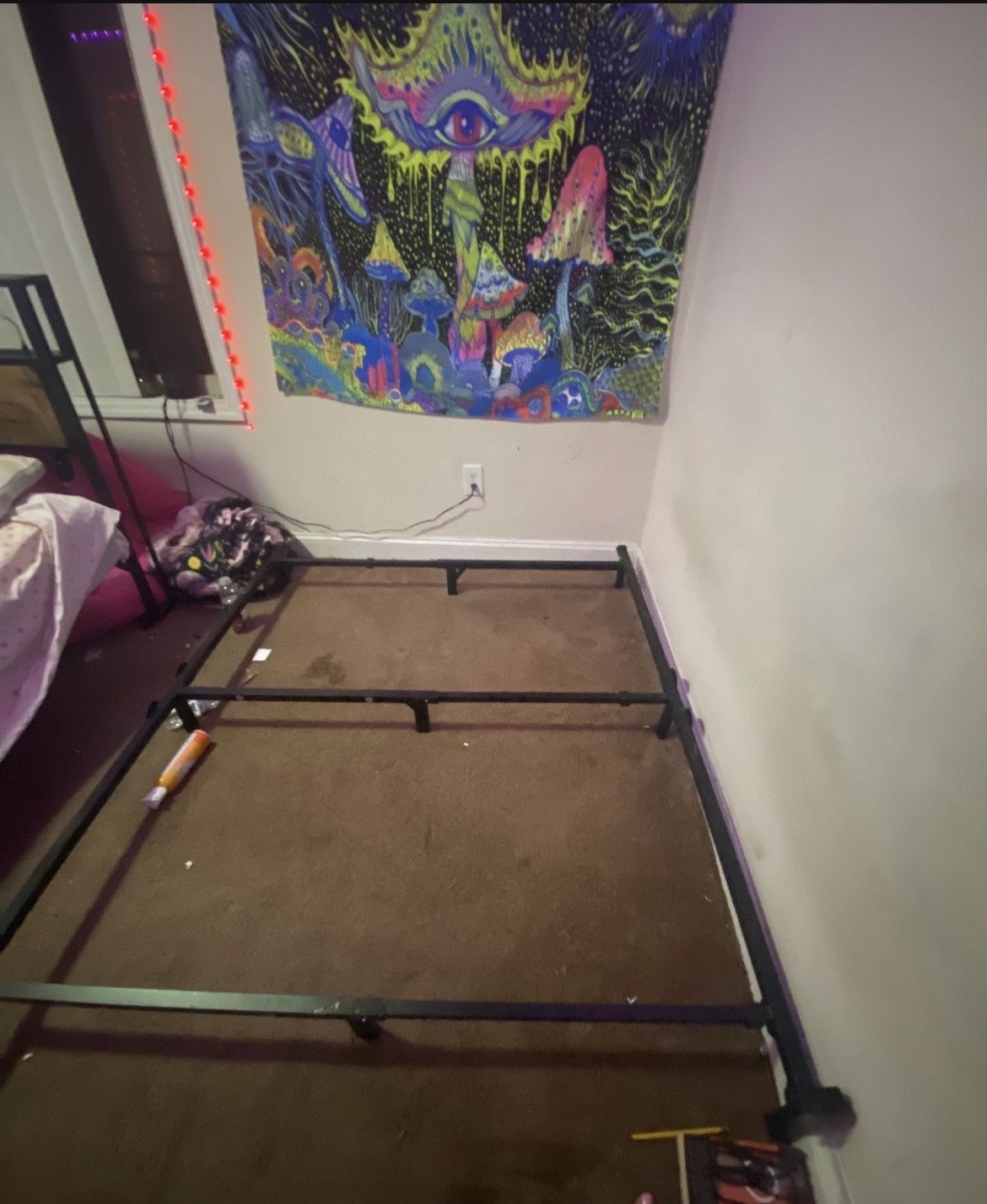 Metal bed frame