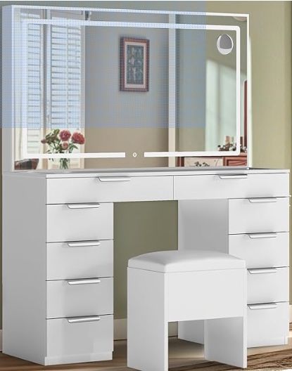 White White Vanity With Lighted Mirror