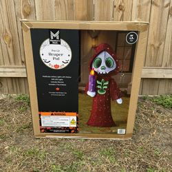 Member’s Mark Pre Lit Reaper Pal