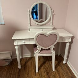 Disney Princess Vanity Makeup Table And Chair