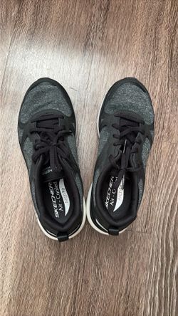 Sketchers for women - brand new never wore - size 6