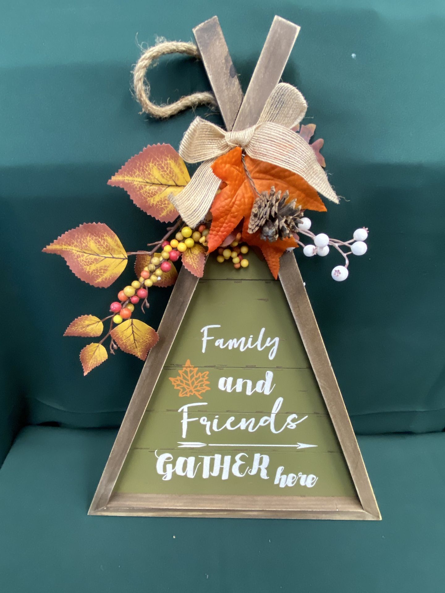 New Large Wooden wall decor that says "Friends & Family Gather Here"