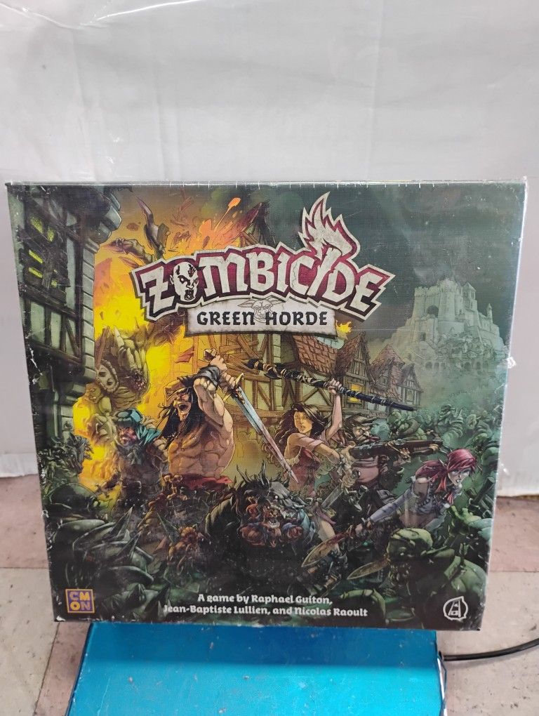 Zombie side Green horde board game Guillotine games ( Box 12 x 12 x 4 factory sealed