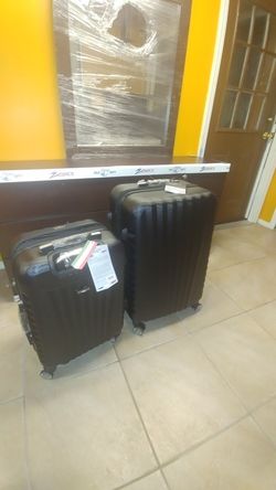 Brand new italian brand viaggi Mia suitcases