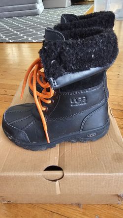 Ugg Kids' Adirondack waterproof winter boot size 10T