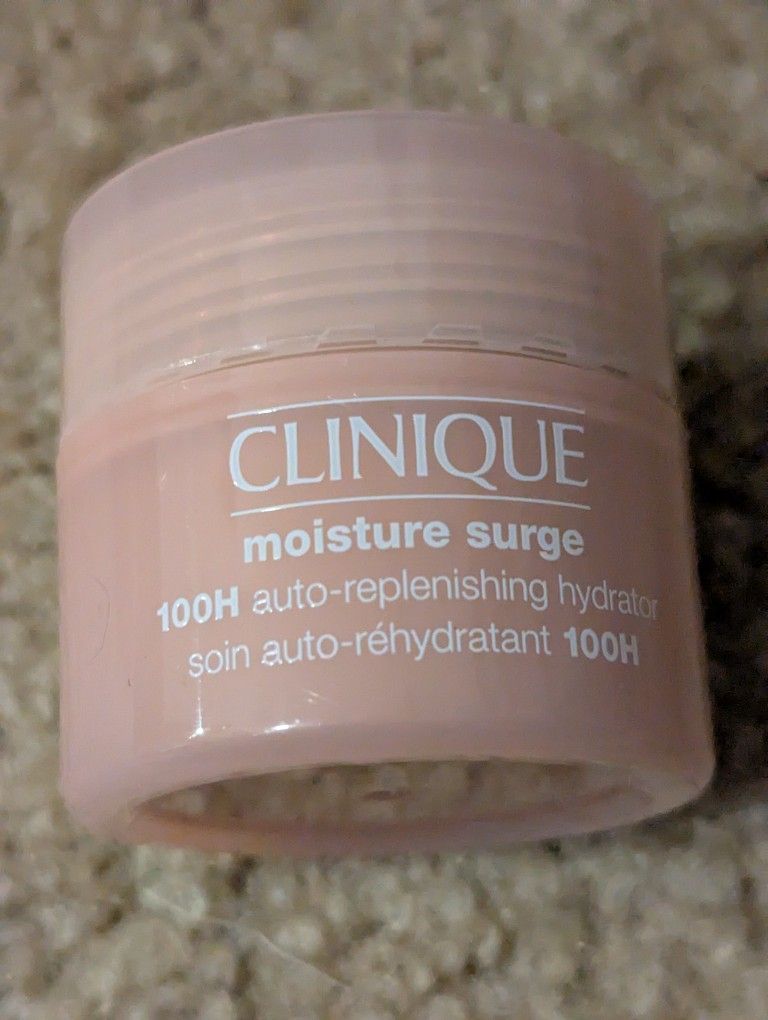 Clinique moisture surge