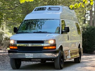 2008 Pleasure-Way Lexor-RD Chevy Chassis Low Miles!