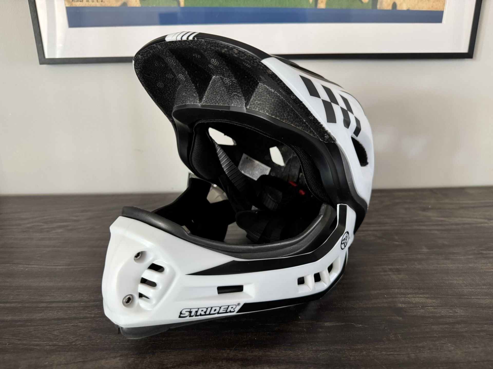 Strider ST-R Youth Full Face Helmet
