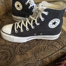 CONVERSE PLATAFORM SIZE 9 PERFECT CONDITION LIKE NEW 
