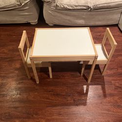 Toddler Table With 2 Chairs