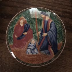 Mikasa Christmas Nativity Trinket Box