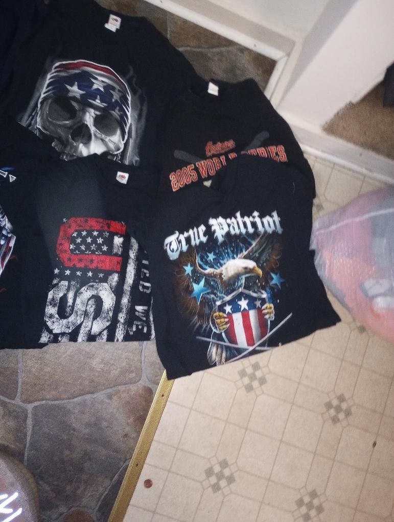 Graphic Tshirts Lot Of 11