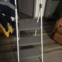 3 Level Ladder 