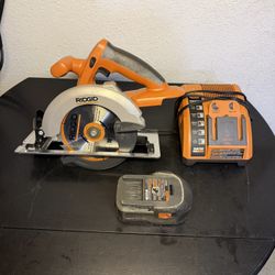 Ridgid R845 6-1/2 Inch 18V Cordless Circular Saw Tool with Blade