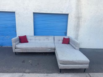 Beautiful sectional couch gray 😍