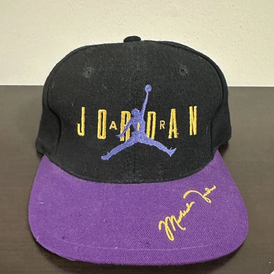 Vintage Nike Michael Jordan SnapBack Hat $60