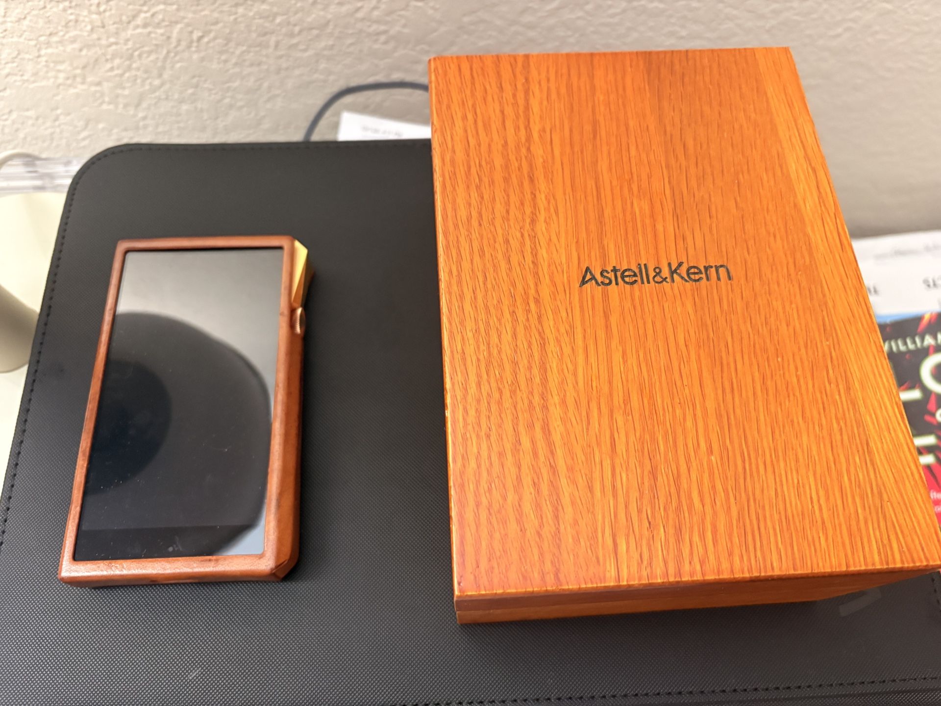 Astell&Kern A&ultima SP2000 Rose Gold – Excellent Condition, Original Box