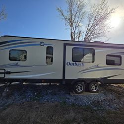 2017 keystone outback 29 foot needs nothing