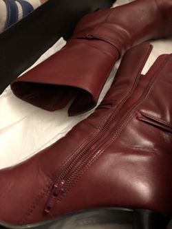 Tahari boots