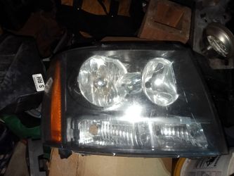 R side headlight