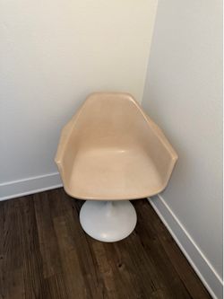 Mid century Tulip Chair