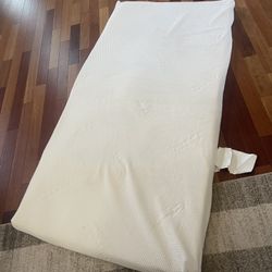 Tempurpedic Brand Bed Topper(Twin)