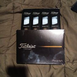 Titleist Pro V1 Golf Balls (White)