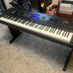 Yamaha DGX-650 