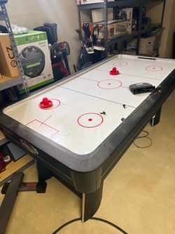 Air Hockey Table