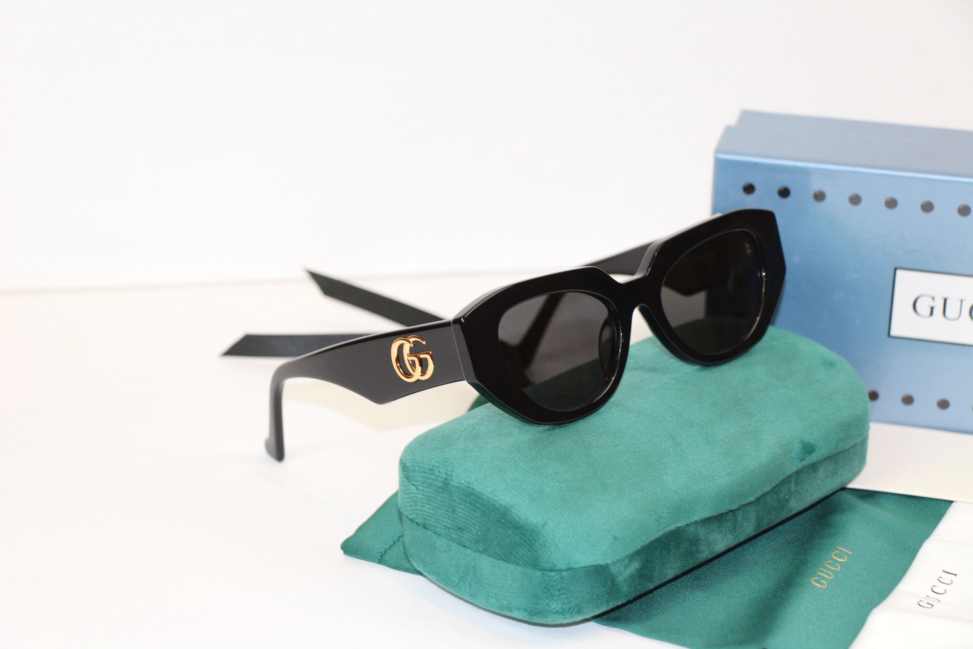 Gucci GG1421S Sunglasses