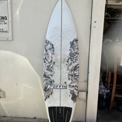5’10 Surfboard Squash Tail