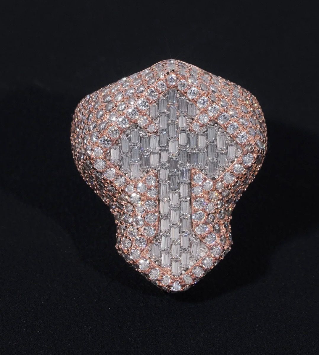 Large Cross Ring