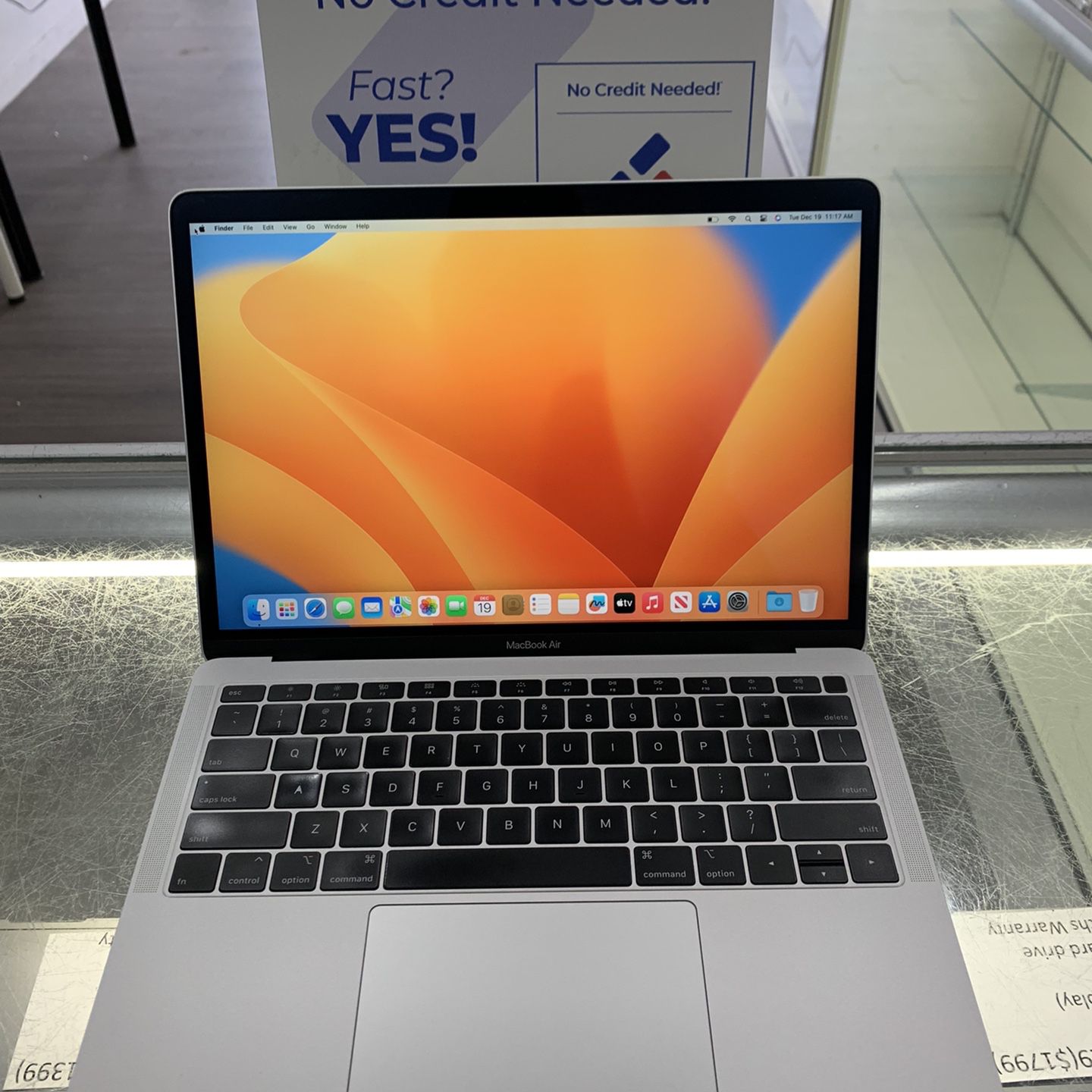 13 Inch Macbook Air Retina- Corei5 1.6GHz - 128GB flash SSD- 16 GB RAM