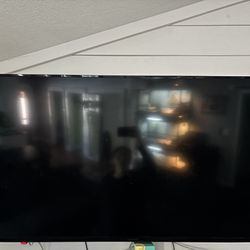 50” Insignia TV