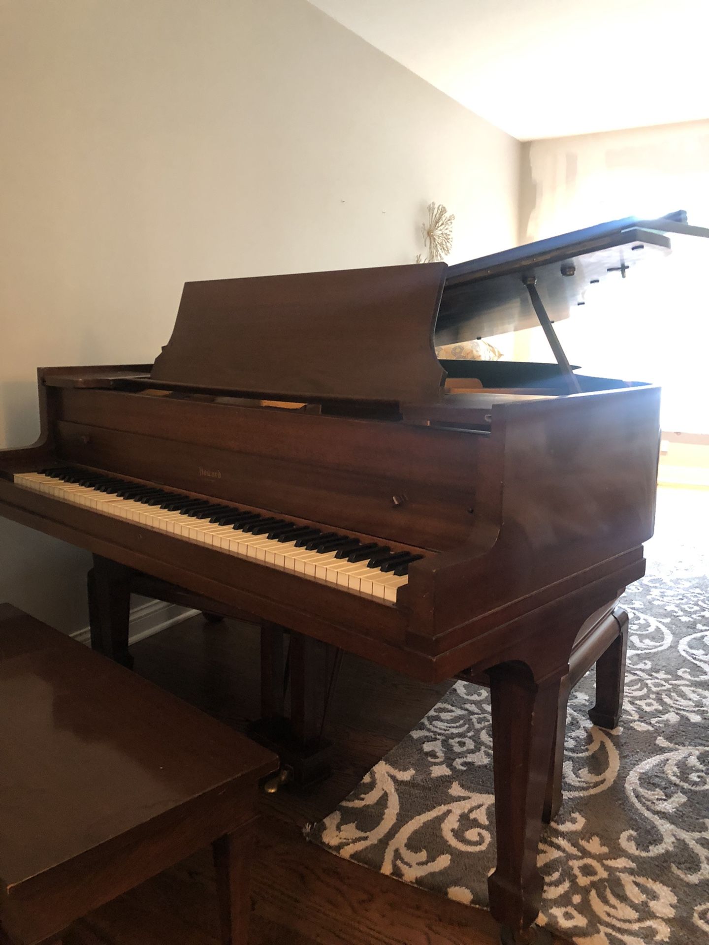 Free Baby Grand Piano 