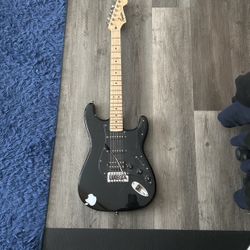 Squier Sonic Stratocaster HSS Mapel Fingerboard Electric Guitar Black