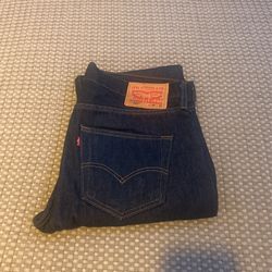 Levi’s 501 Dark Blue Jeans