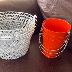 Pails/Buckets